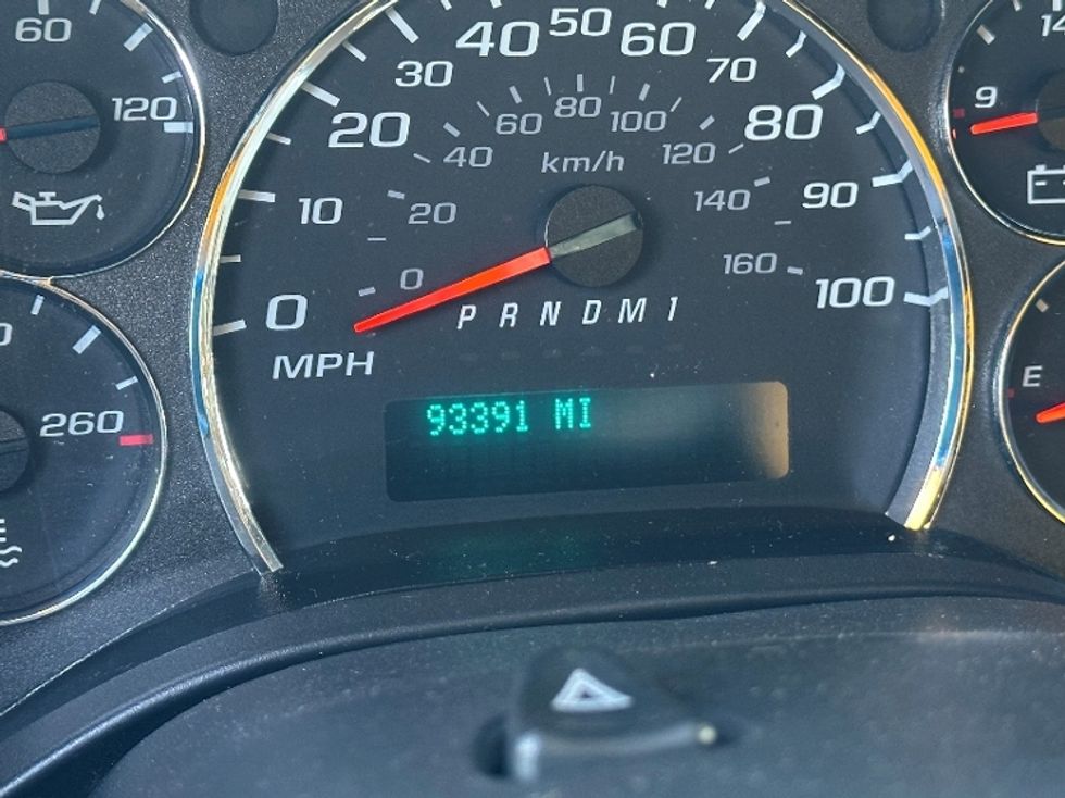 Light Duty Box Truck-Light and Medium Duty Trucks-GMC-2022-Savana G33903-Florence-SC-93,391\n\t\tmiles-$ 31,000 - Image 21