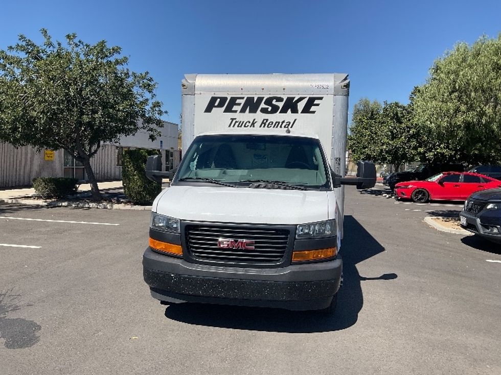 Light Duty Box Truck-Light and Medium Duty Trucks-GMC-2022-Savana G33903-Fontana-CA-101,906\n\t\tmiles-$ 32,500 - Image 2