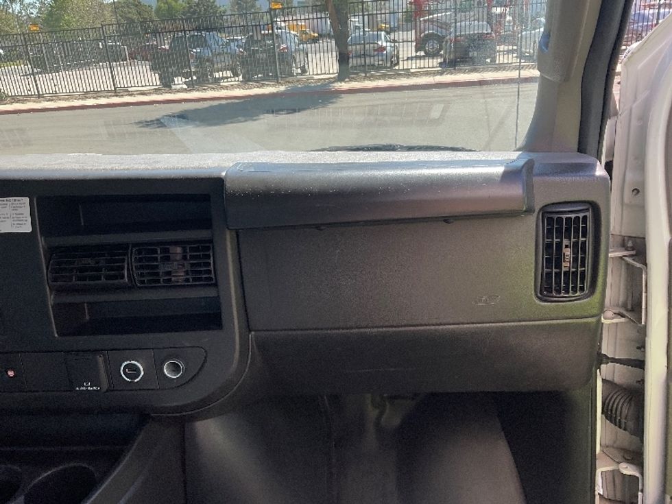 Light Duty Box Truck-Light and Medium Duty Trucks-GMC-2022-Savana G33903-Fontana-CA-101,906\n\t\tmiles-$ 32,500 - Image 21