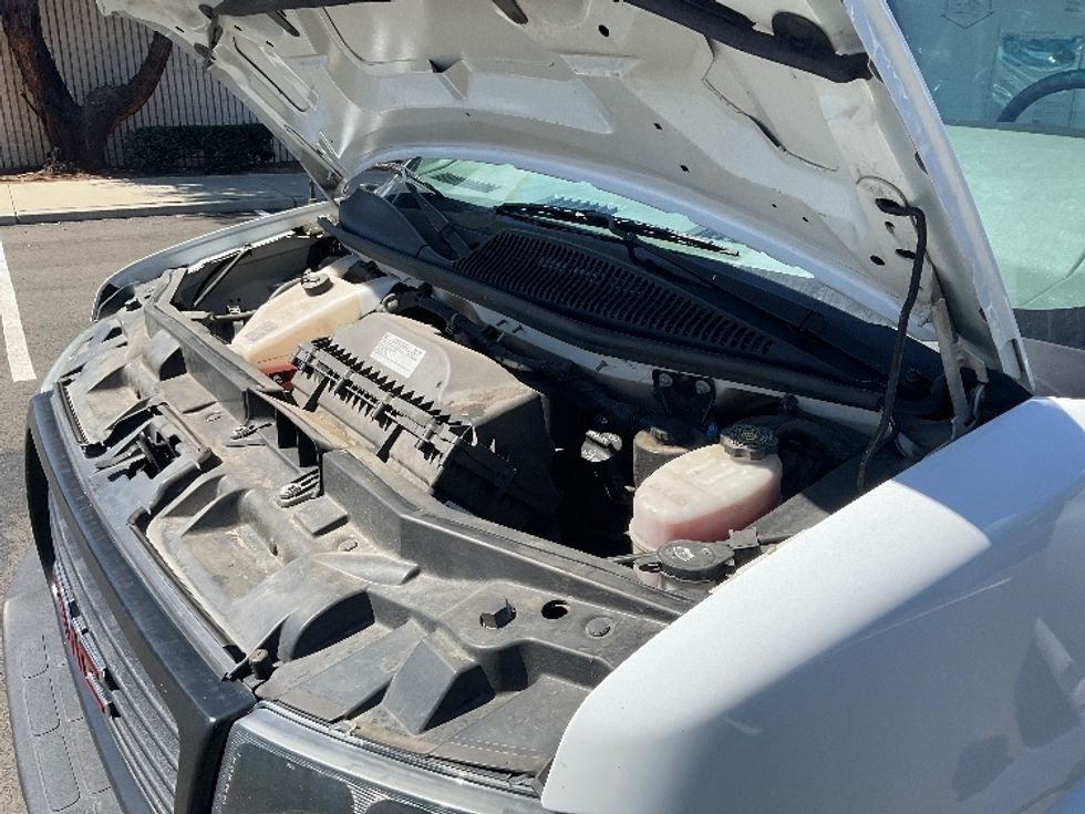 Light Duty Box Truck-Light and Medium Duty Trucks-GMC-2022-Savana G33903-Fontana-CA-101,906\n\t\tmiles-$ 32,500 - Image 24