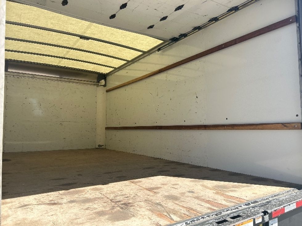 Light Duty Box Truck-Light and Medium Duty Trucks-GMC-2022-Savana G33903-Fontana-CA-104,635\n\t\tmiles-$ 28,250 - Image 12
