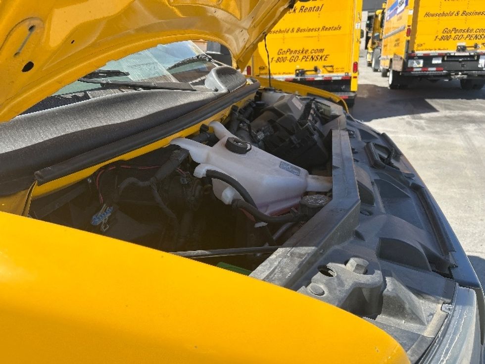 Light Duty Box Truck-Light and Medium Duty Trucks-GMC-2022-Savana G33903-Fontana-CA-104,635\n\t\tmiles-$ 28,250 - Image 24