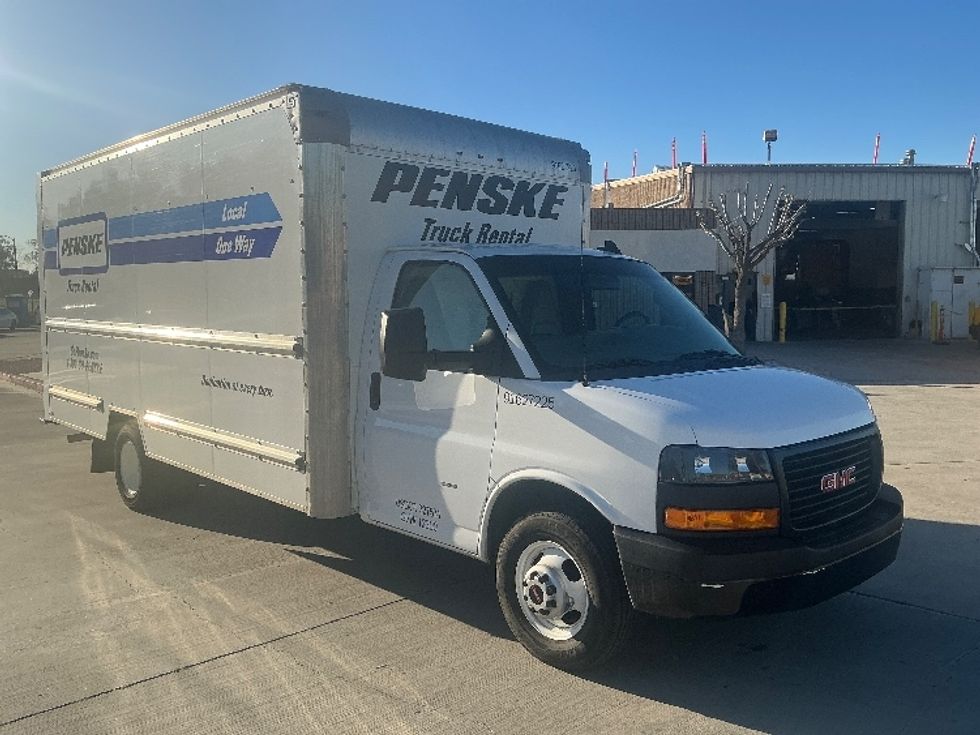 Light Duty Box Truck-Light and Medium Duty Trucks-GMC-2022-Savana G33903-Fontana-CA-105,652\n\t\tmiles-$ 32,250 - Image 1