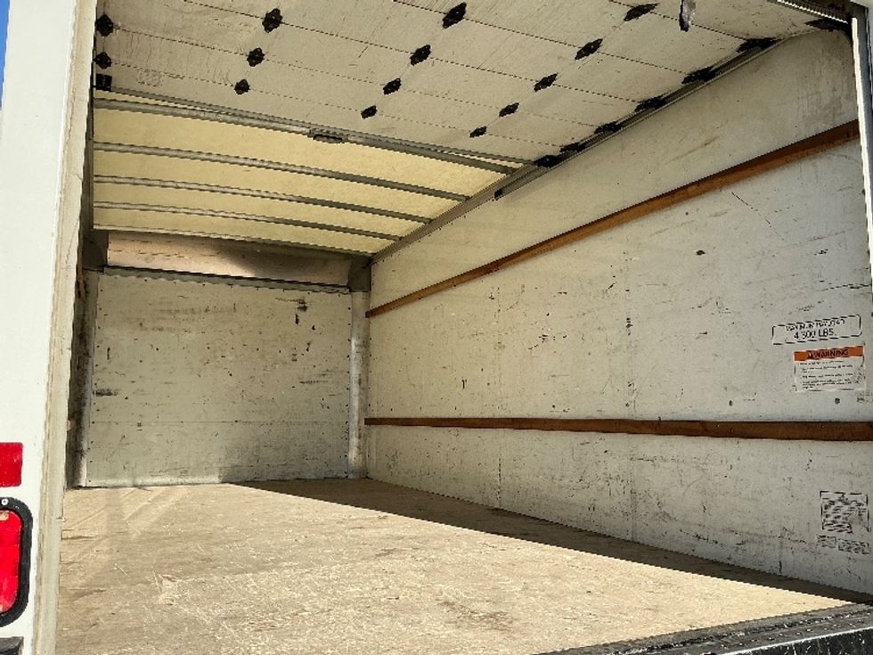 Light Duty Box Truck-Light and Medium Duty Trucks-GMC-2022-Savana G33903-Fontana-CA-105,652\n\t\tmiles-$ 32,250 - Image 12