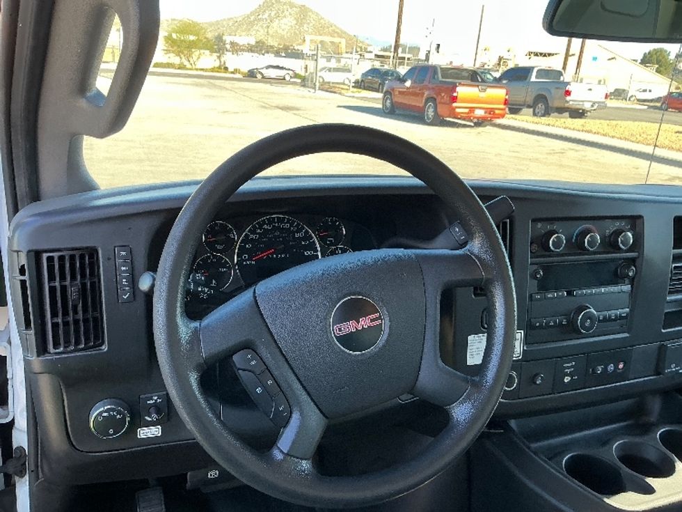 Light Duty Box Truck-Light and Medium Duty Trucks-GMC-2022-Savana G33903-Fontana-CA-105,652\n\t\tmiles-$ 32,250 - Image 18