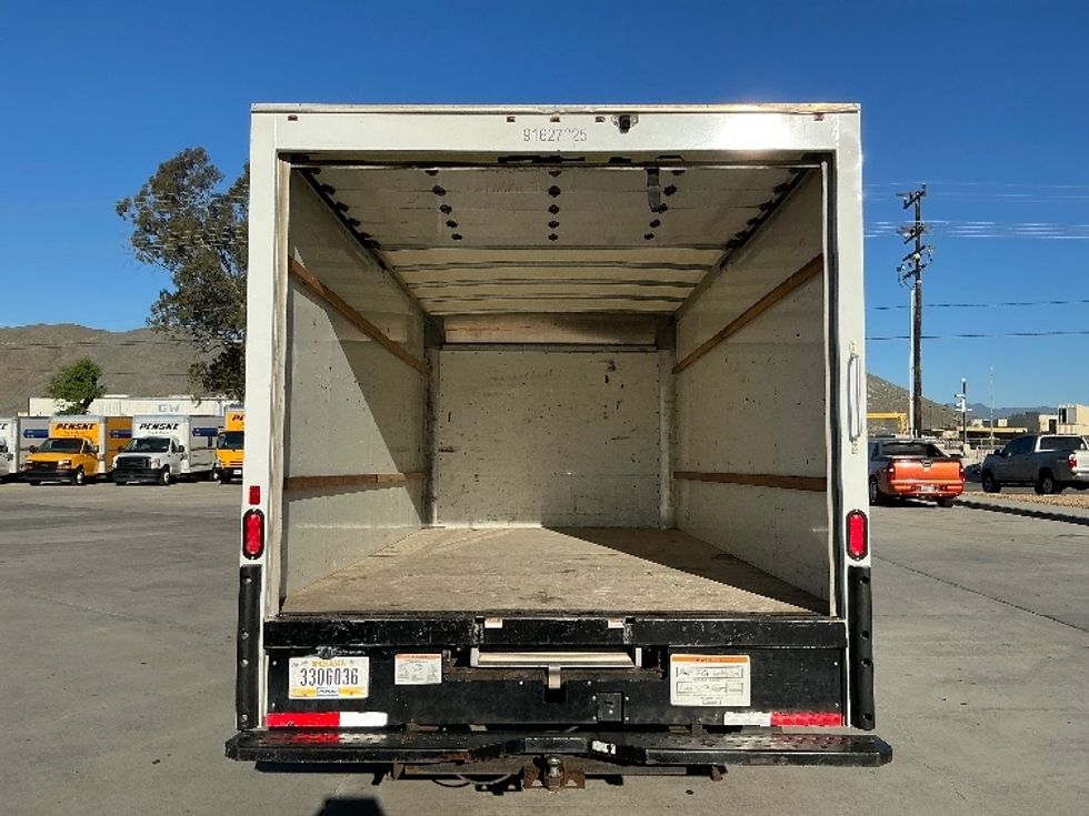 Light Duty Box Truck-Light and Medium Duty Trucks-GMC-2022-Savana G33903-Fontana-CA-105,652\n\t\tmiles-$ 32,250 - Image 8