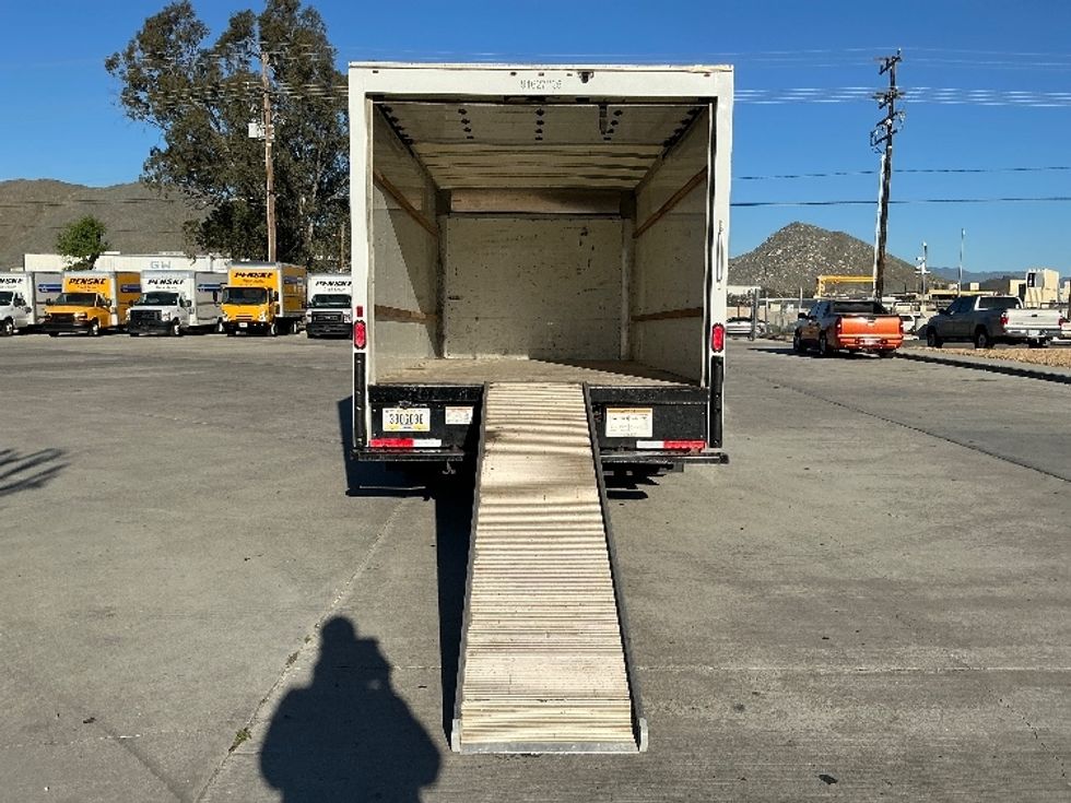 Light Duty Box Truck-Light and Medium Duty Trucks-GMC-2022-Savana G33903-Fontana-CA-105,652\n\t\tmiles-$ 32,250 - Image 9