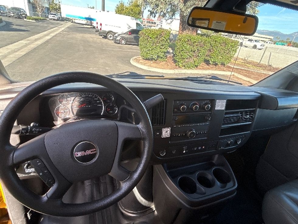 Light Duty Box Truck-Light and Medium Duty Trucks-GMC-2022-Savana G33903-Fontana-CA-108,426\n\t\tmiles-$ 28,250 - Image 18