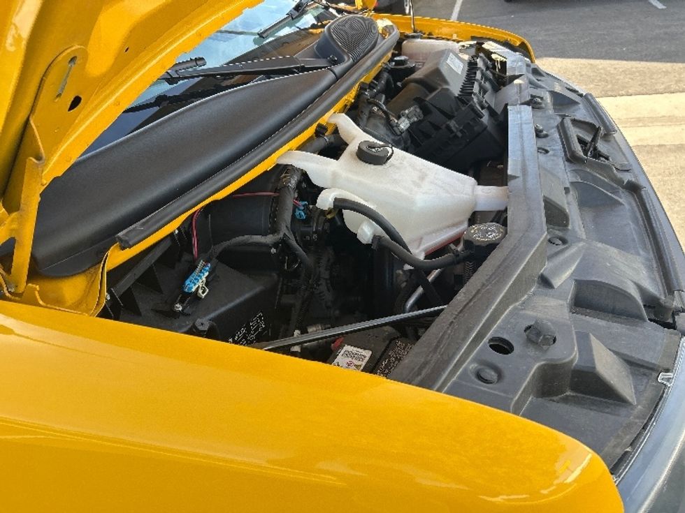 Light Duty Box Truck-Light and Medium Duty Trucks-GMC-2022-Savana G33903-Fontana-CA-108,426\n\t\tmiles-$ 28,250 - Image 23