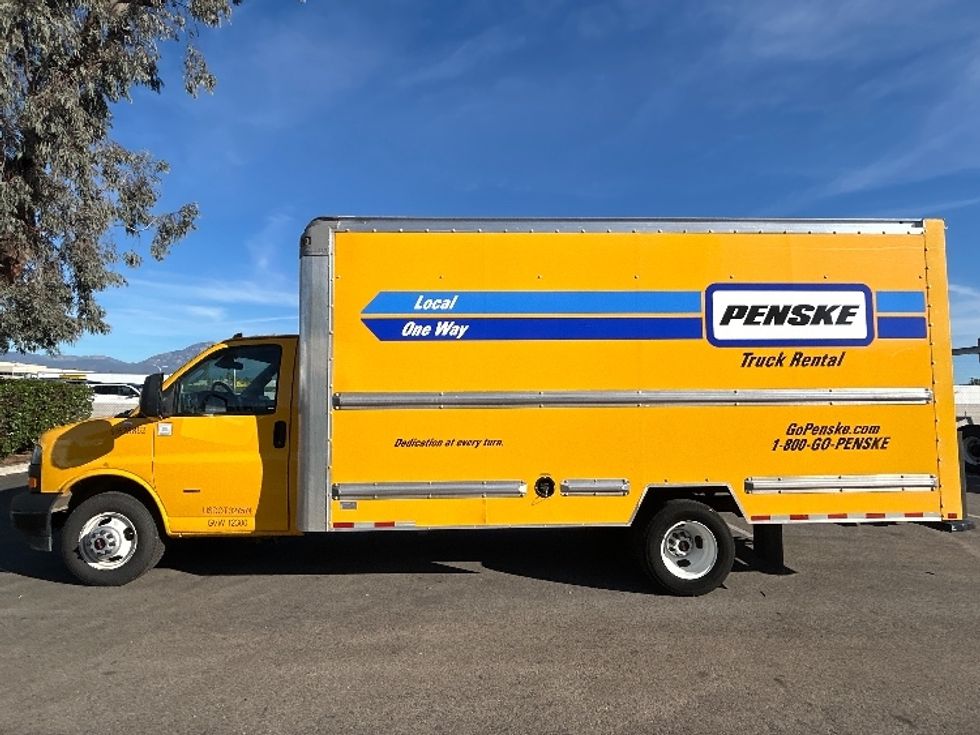 Light Duty Box Truck-Light and Medium Duty Trucks-GMC-2022-Savana G33903-Fontana-CA-108,426\n\t\tmiles-$ 28,250 - Image 4