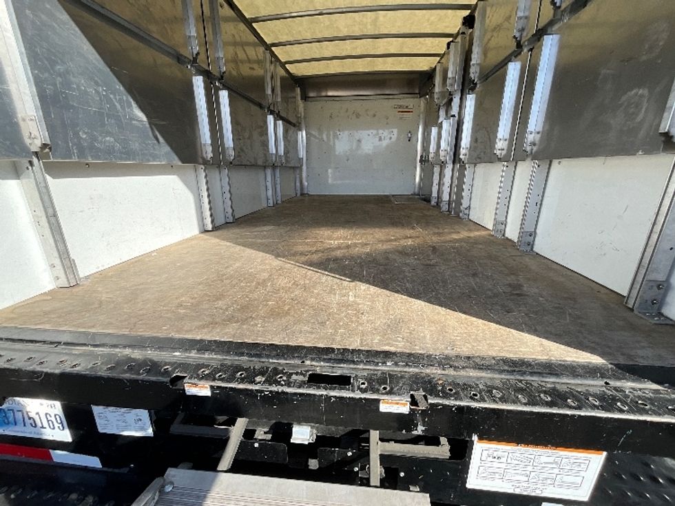 Light Duty Box Truck-Light and Medium Duty Trucks-GMC-2022-Savana G33903-Fontana-CA-18,218\n\t\tmiles-$ 47,500 - Image 10