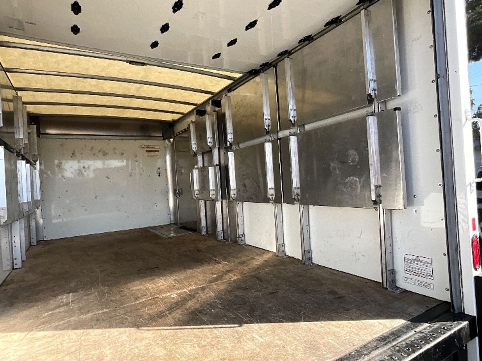 Light Duty Box Truck-Light and Medium Duty Trucks-GMC-2022-Savana G33903-Fontana-CA-18,218\n\t\tmiles-$ 47,500 - Image 12