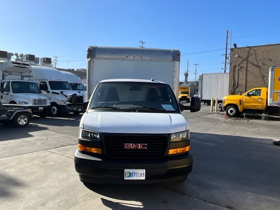 Light Duty Box Truck-Light and Medium Duty Trucks-GMC-2022-Savana G33903-Fontana-CA-18,218\n\t\tmiles-$ 47,500 - Image 2