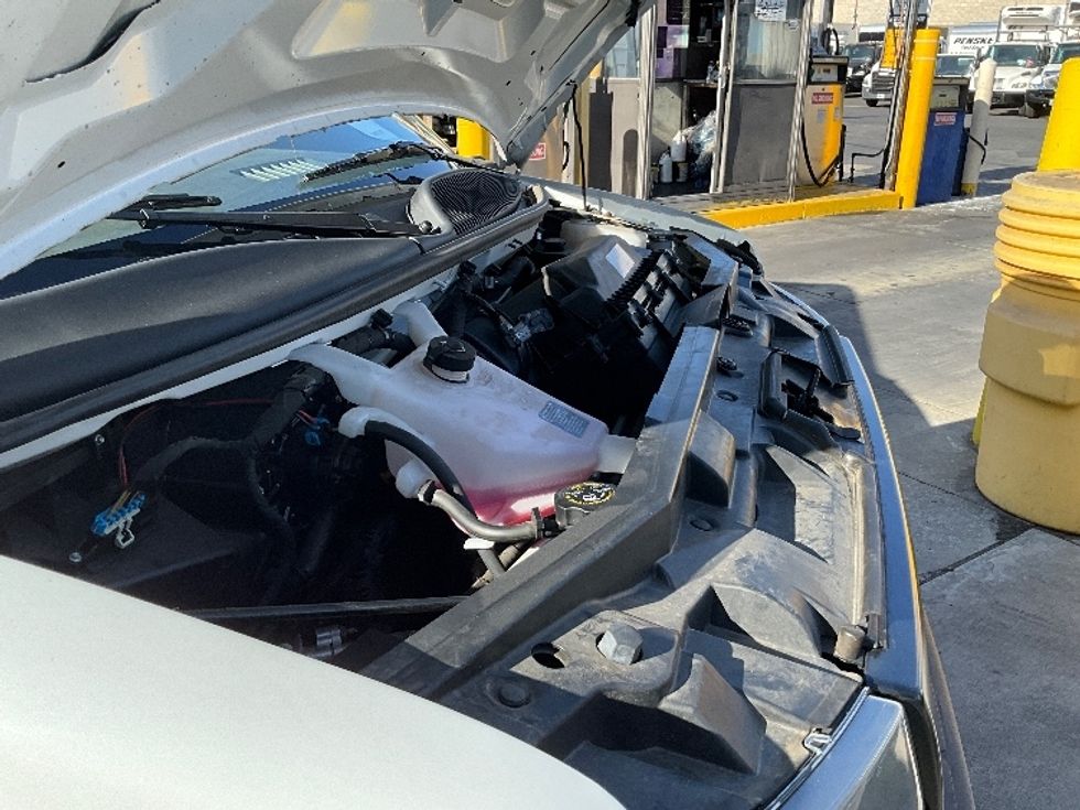 Light Duty Box Truck-Light and Medium Duty Trucks-GMC-2022-Savana G33903-Fontana-CA-18,218\n\t\tmiles-$ 47,500 - Image 23