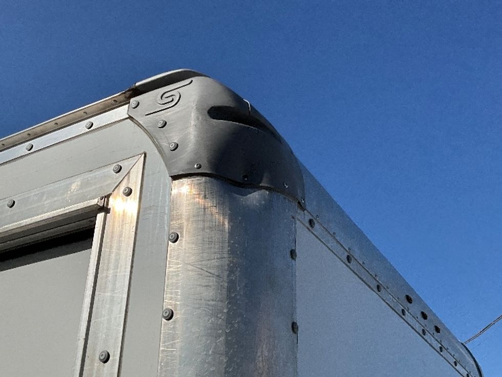 Light Duty Box Truck-Light and Medium Duty Trucks-GMC-2022-Savana G33903-Fontana-CA-18,218\n\t\tmiles-$ 47,500 - Image 27