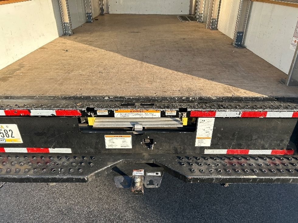 Light Duty Box Truck-Light and Medium Duty Trucks-GMC-2022-Savana G33903-Fontana-CA-22,807\n\t\tmiles-$ 53,500 - Image 10