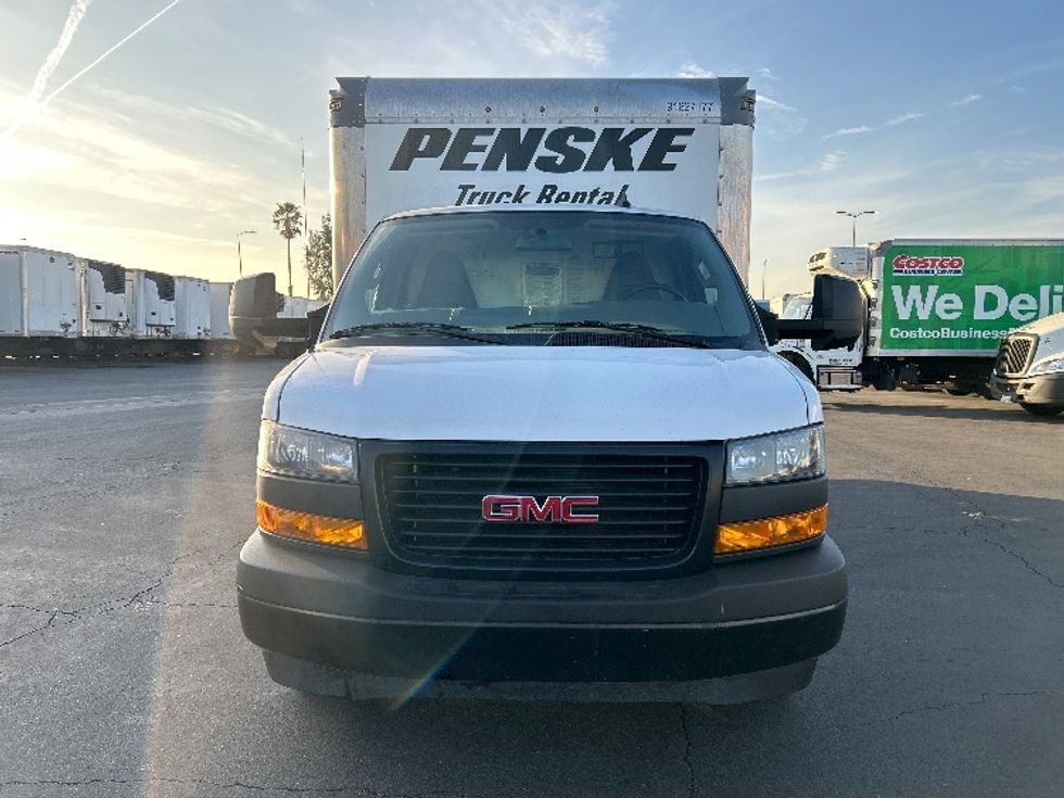 Light Duty Box Truck-Light and Medium Duty Trucks-GMC-2022-Savana G33903-Fontana-CA-22,807\n\t\tmiles-$ 53,500 - Image 2