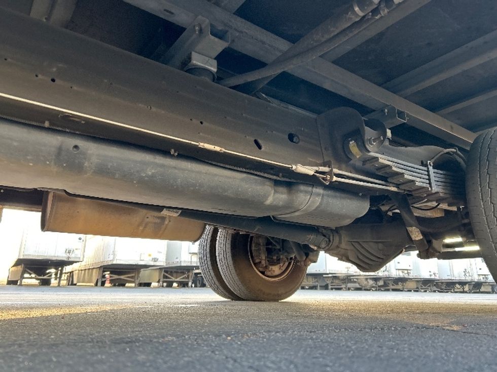 Light Duty Box Truck-Light and Medium Duty Trucks-GMC-2022-Savana G33903-Fontana-CA-22,807\n\t\tmiles-$ 53,500 - Image 5