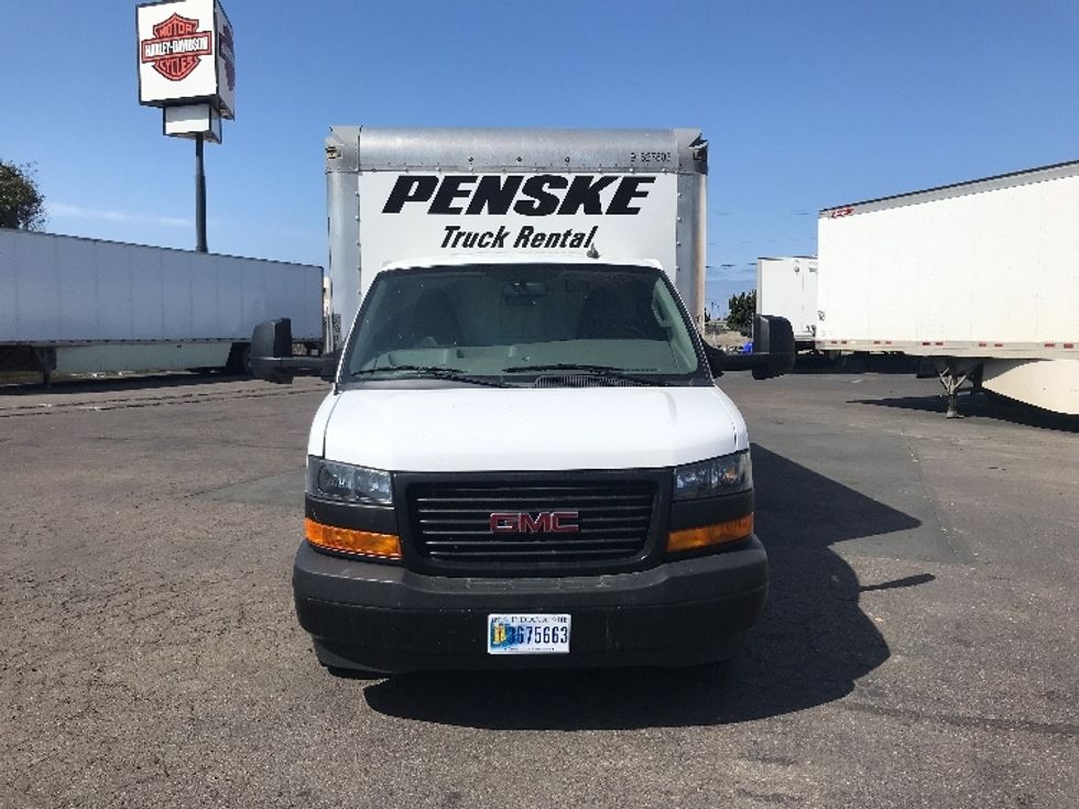 Light Duty Box Truck-Light and Medium Duty Trucks-GMC-2022-Savana G33903-Fontana-CA-30,617\n\t\tmiles-$ 47,000 - Image 2