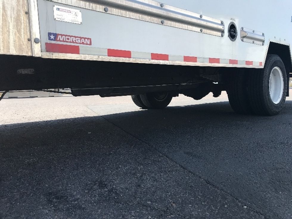 Light Duty Box Truck-Light and Medium Duty Trucks-GMC-2022-Savana G33903-Fontana-CA-30,617\n\t\tmiles-$ 47,000 - Image 5