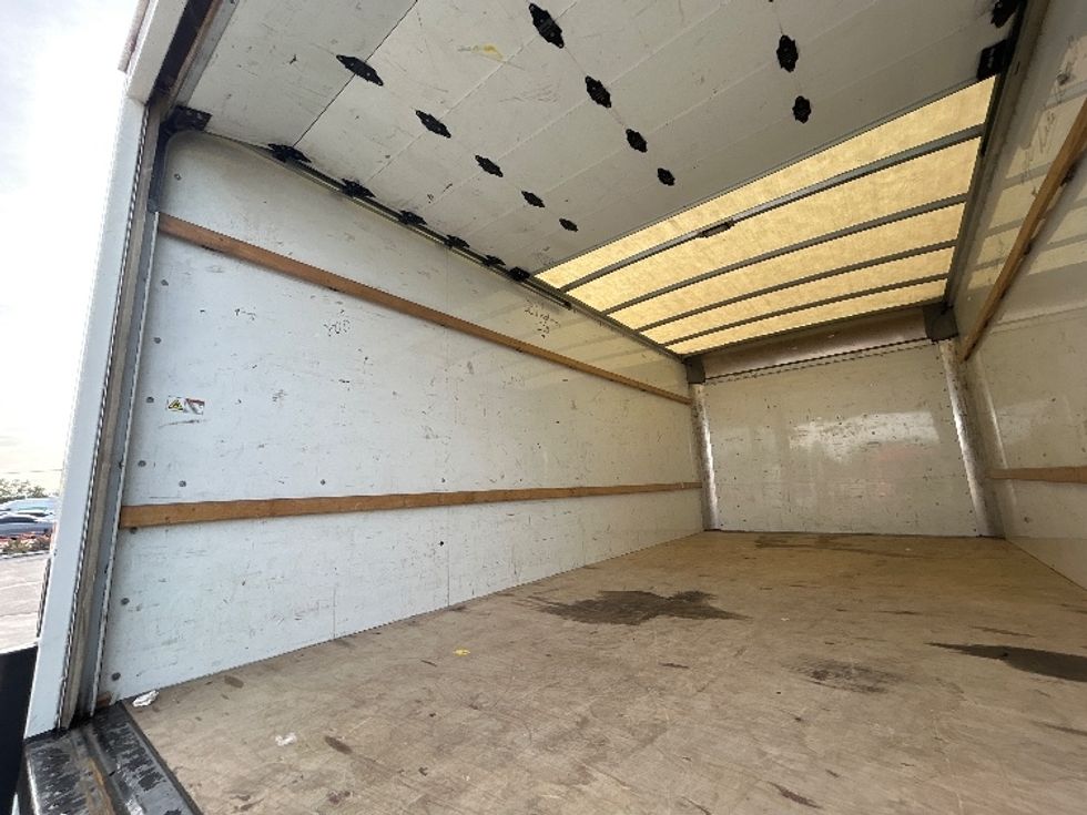 Light Duty Box Truck-Light and Medium Duty Trucks-GMC-2022-Savana G33903-Fontana-CA-89,750\n\t\tmiles-$ 34,500 - Image 11