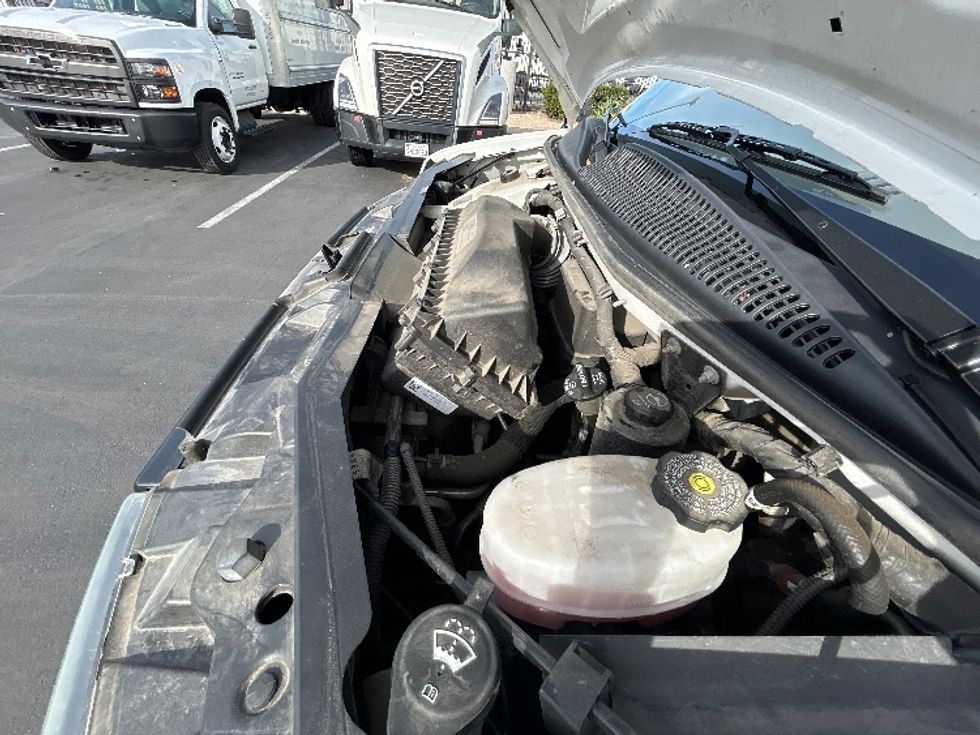 Light Duty Box Truck-Light and Medium Duty Trucks-GMC-2022-Savana G33903-Fontana-CA-89,750\n\t\tmiles-$ 34,500 - Image 24