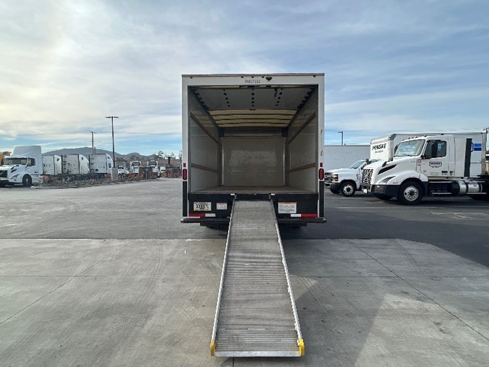 Light Duty Box Truck-Light and Medium Duty Trucks-GMC-2022-Savana G33903-Fontana-CA-89,750\n\t\tmiles-$ 34,500 - Image 9