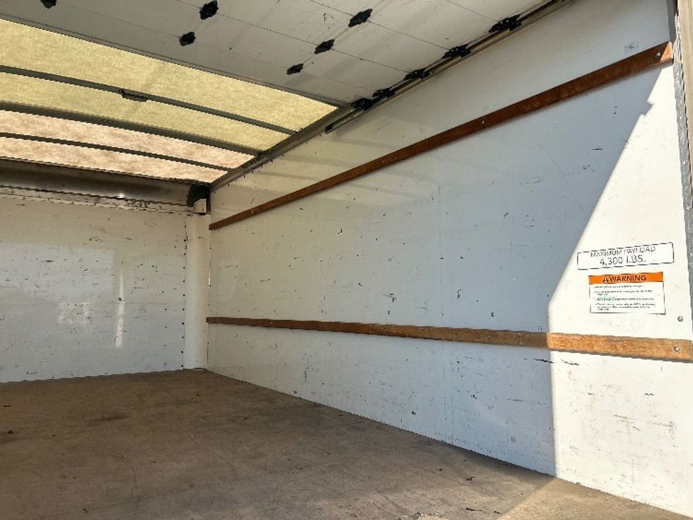 Light Duty Box Truck-Light and Medium Duty Trucks-GMC-2022-Savana G33903-Fontana-CA-89,861\n\t\tmiles-$ 30,250 - Image 12