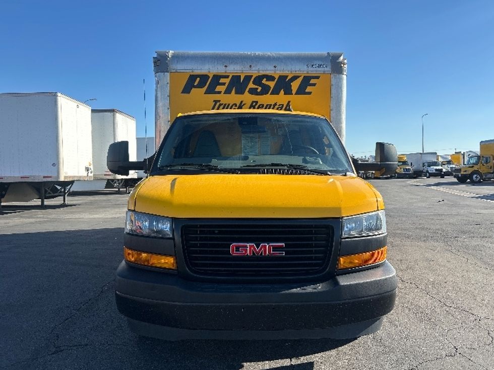 Light Duty Box Truck-Light and Medium Duty Trucks-GMC-2022-Savana G33903-Fontana-CA-89,861\n\t\tmiles-$ 30,250 - Image 2