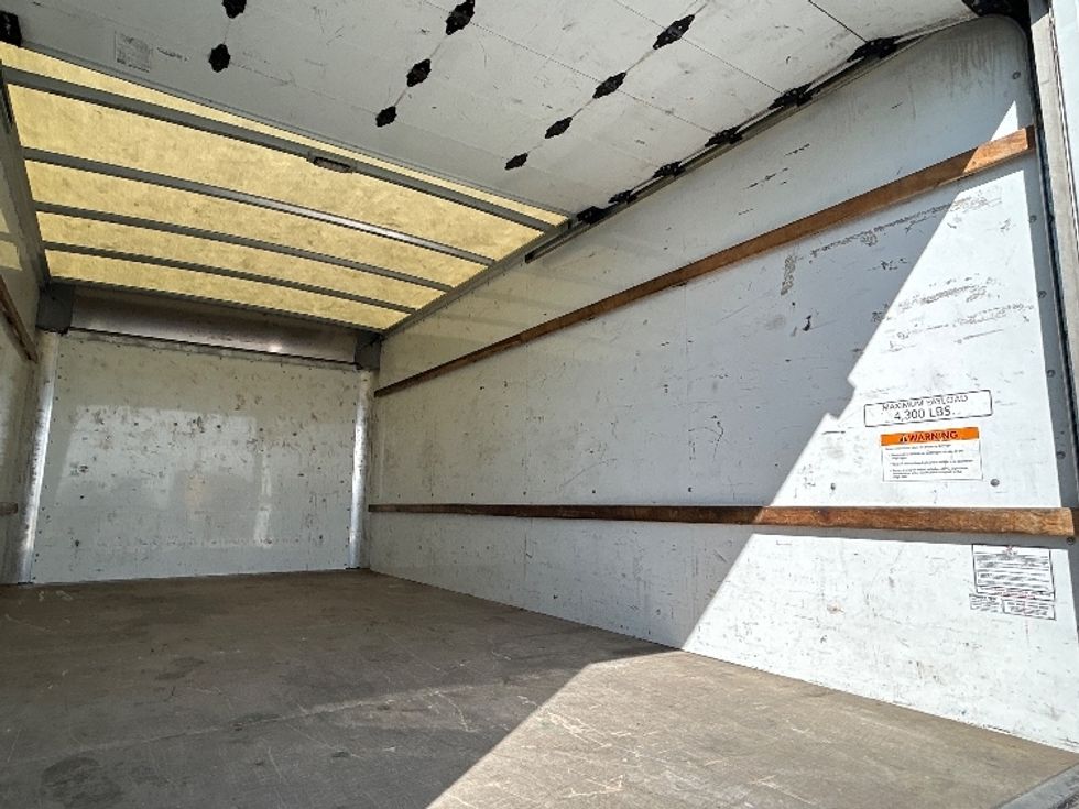 Light Duty Box Truck-Light and Medium Duty Trucks-GMC-2022-Savana G33903-Fontana-CA-90,812\n\t\tmiles-$ 34,250 - Image 12