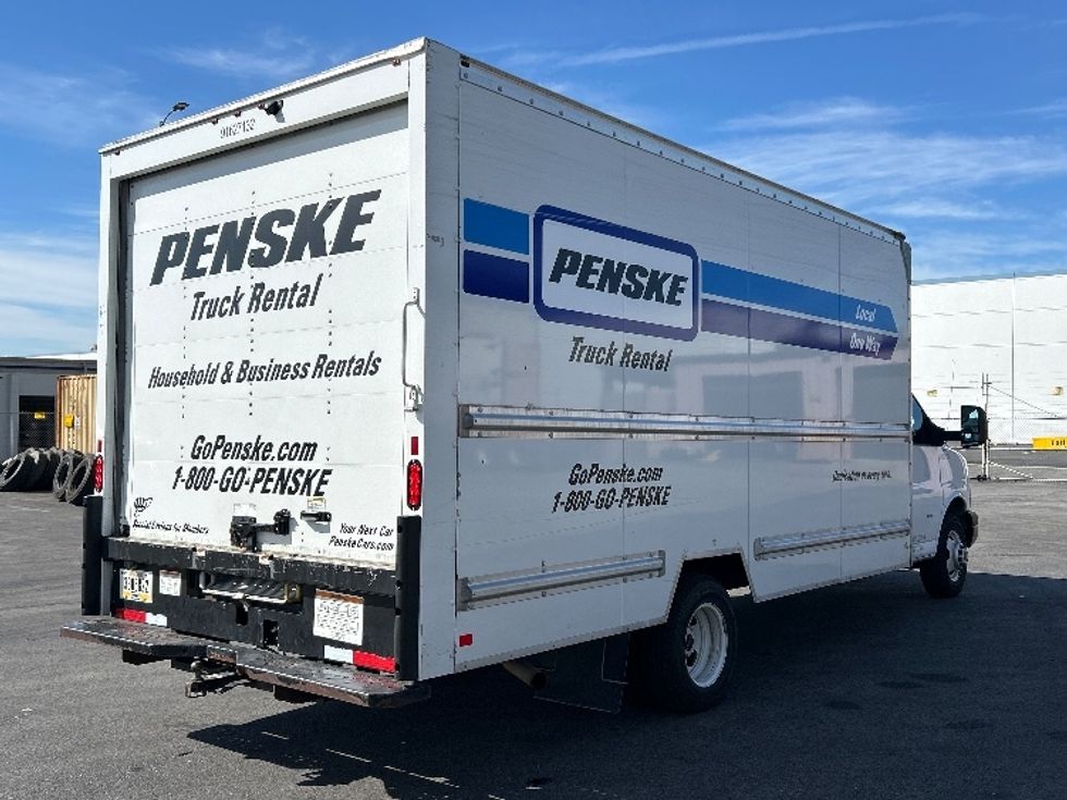 Light Duty Box Truck-Light and Medium Duty Trucks-GMC-2022-Savana G33903-Fontana-CA-90,812\n\t\tmiles-$ 34,250 - Image 13