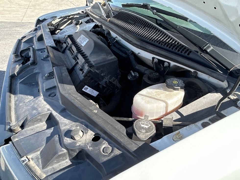 Light Duty Box Truck-Light and Medium Duty Trucks-GMC-2022-Savana G33903-Fontana-CA-90,812\n\t\tmiles-$ 34,250 - Image 24