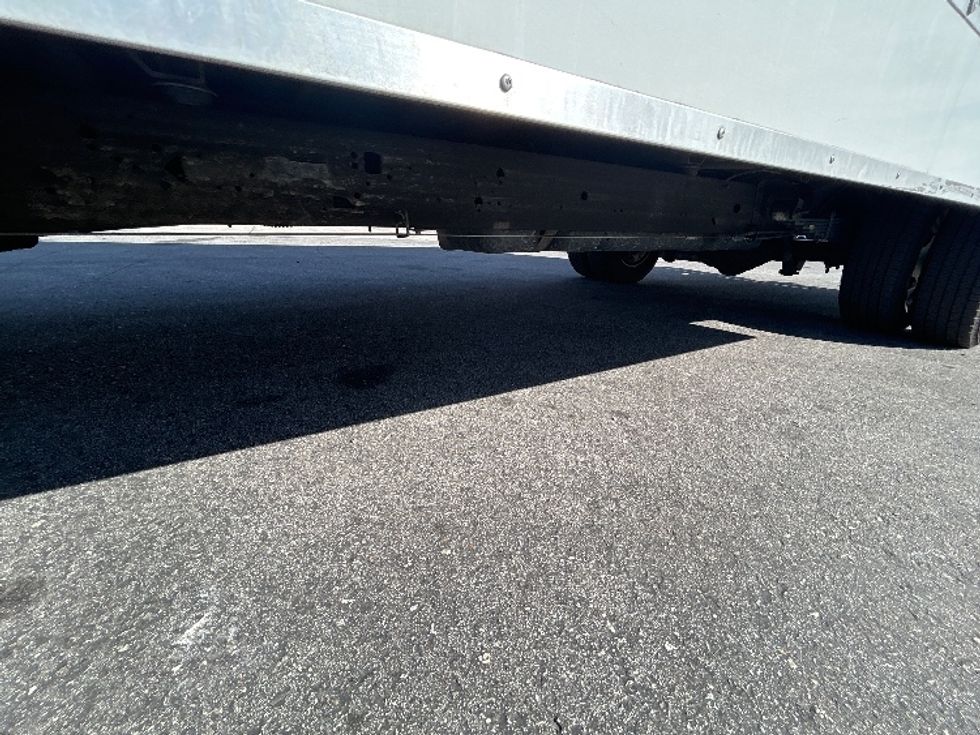 Light Duty Box Truck-Light and Medium Duty Trucks-GMC-2022-Savana G33903-Fontana-CA-90,812\n\t\tmiles-$ 34,250 - Image 5