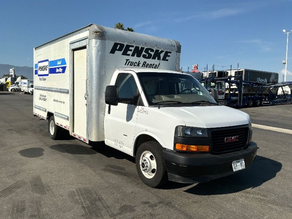 Light Duty Box Truck-Light and Medium Duty Trucks-GMC-2022-Savana G33903-Fontana-CA-92,858\n\t\tmiles-$ 35,250 - Image 1