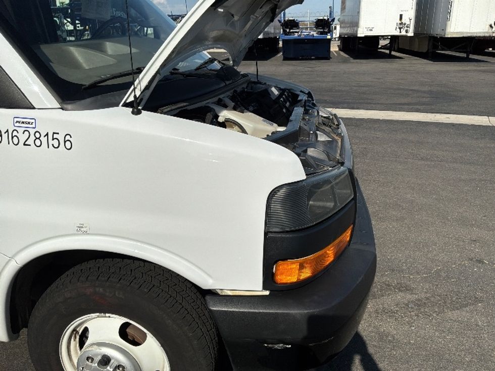 Light Duty Box Truck-Light and Medium Duty Trucks-GMC-2022-Savana G33903-Fontana-CA-92,858\n\t\tmiles-$ 35,250 - Image 23