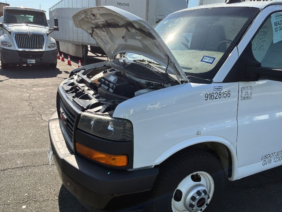 Light Duty Box Truck-Light and Medium Duty Trucks-GMC-2022-Savana G33903-Fontana-CA-92,858\n\t\tmiles-$ 35,250 - Image 24