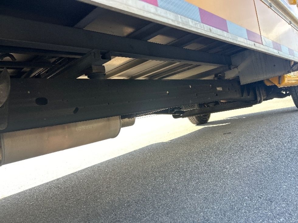 Light Duty Box Truck-Light and Medium Duty Trucks-GMC-2022-Savana G33903-Fontana-CA-96,518\n\t\tmiles-$ 30,000 - Image 14