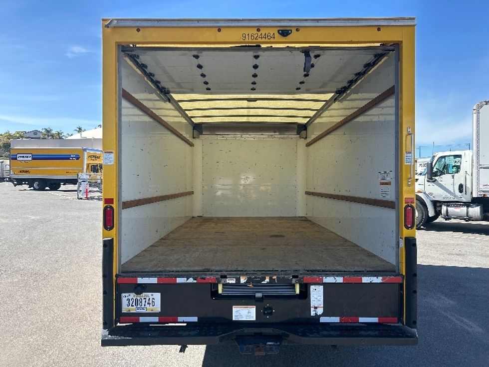 Light Duty Box Truck-Light and Medium Duty Trucks-GMC-2022-Savana G33903-Fontana-CA-96,518\n\t\tmiles-$ 30,000 - Image 8