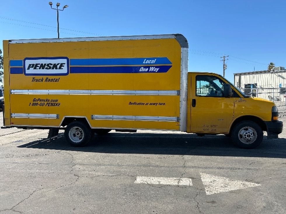 Light Duty Box Truck-Light and Medium Duty Trucks-GMC-2022-Savana G33903-Fontana-CA-97,590\n\t\tmiles-$ 30,000 - Image 15