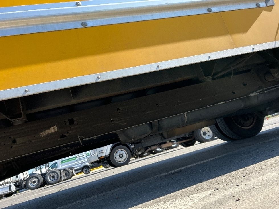 Light Duty Box Truck-Light and Medium Duty Trucks-GMC-2022-Savana G33903-Fontana-CA-97,590\n\t\tmiles-$ 30,000 - Image 5