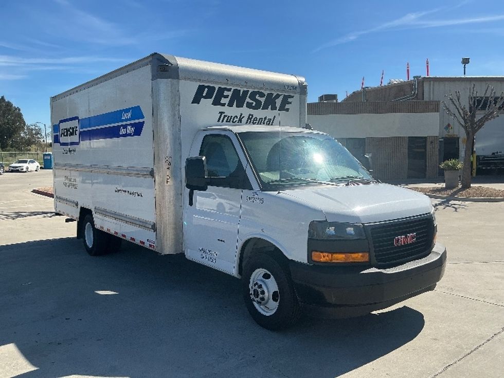 Light Duty Box Truck-Light and Medium Duty Trucks-GMC-2022-Savana G33903-Fontana-CA-99,976\n\t\tmiles-$ 33,250 - Image 1