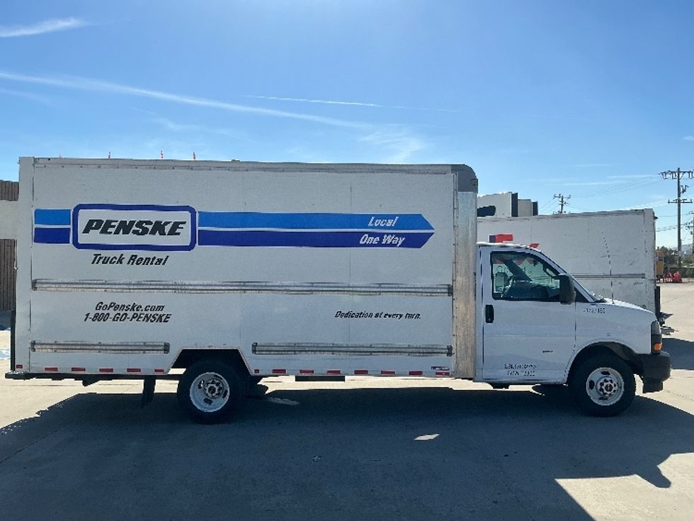 Light Duty Box Truck-Light and Medium Duty Trucks-GMC-2022-Savana G33903-Fontana-CA-99,976\n\t\tmiles-$ 33,250 - Image 15