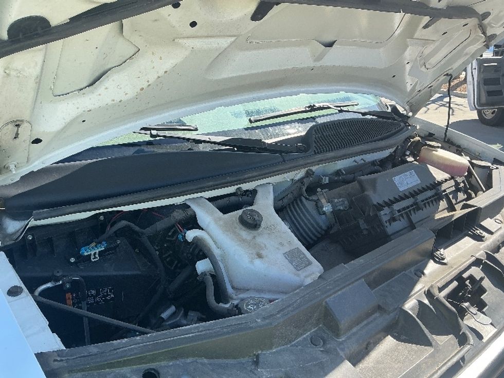 Light Duty Box Truck-Light and Medium Duty Trucks-GMC-2022-Savana G33903-Fontana-CA-99,976\n\t\tmiles-$ 33,250 - Image 23