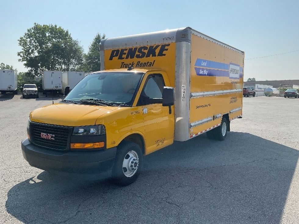 Light Duty Box Truck-Light and Medium Duty Trucks-GMC-2022-Savana G33903-Fort Wayne-IN-100,361\n\t\tmiles-$ 25,500 - Image 1