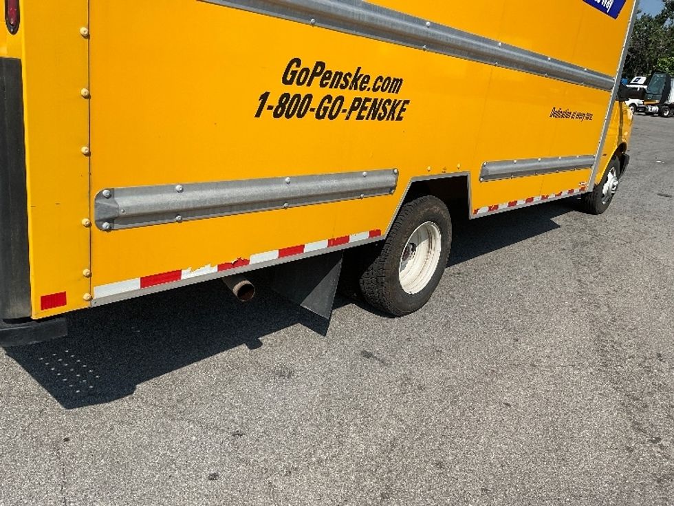 Light Duty Box Truck-Light and Medium Duty Trucks-GMC-2022-Savana G33903-Fort Wayne-IN-100,361\n\t\tmiles-$ 25,500 - Image 14
