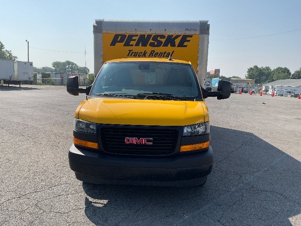 Light Duty Box Truck-Light and Medium Duty Trucks-GMC-2022-Savana G33903-Fort Wayne-IN-100,361\n\t\tmiles-$ 25,500 - Image 2