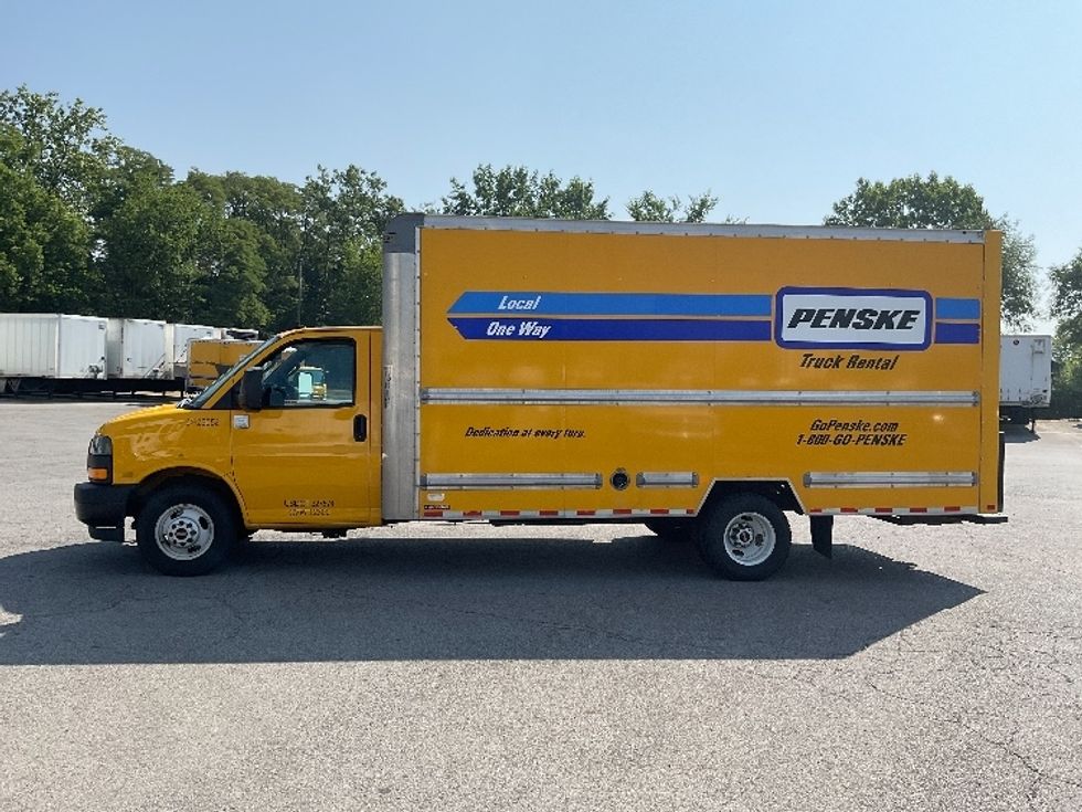 Light Duty Box Truck-Light and Medium Duty Trucks-GMC-2022-Savana G33903-Fort Wayne-IN-100,361\n\t\tmiles-$ 25,500 - Image 4