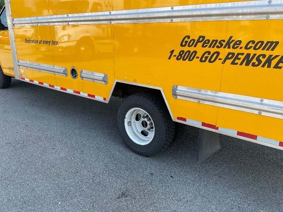 Light Duty Box Truck-Light and Medium Duty Trucks-GMC-2022-Savana G33903-Fort Wayne-IN-100,361\n\t\tmiles-$ 25,500 - Image 5