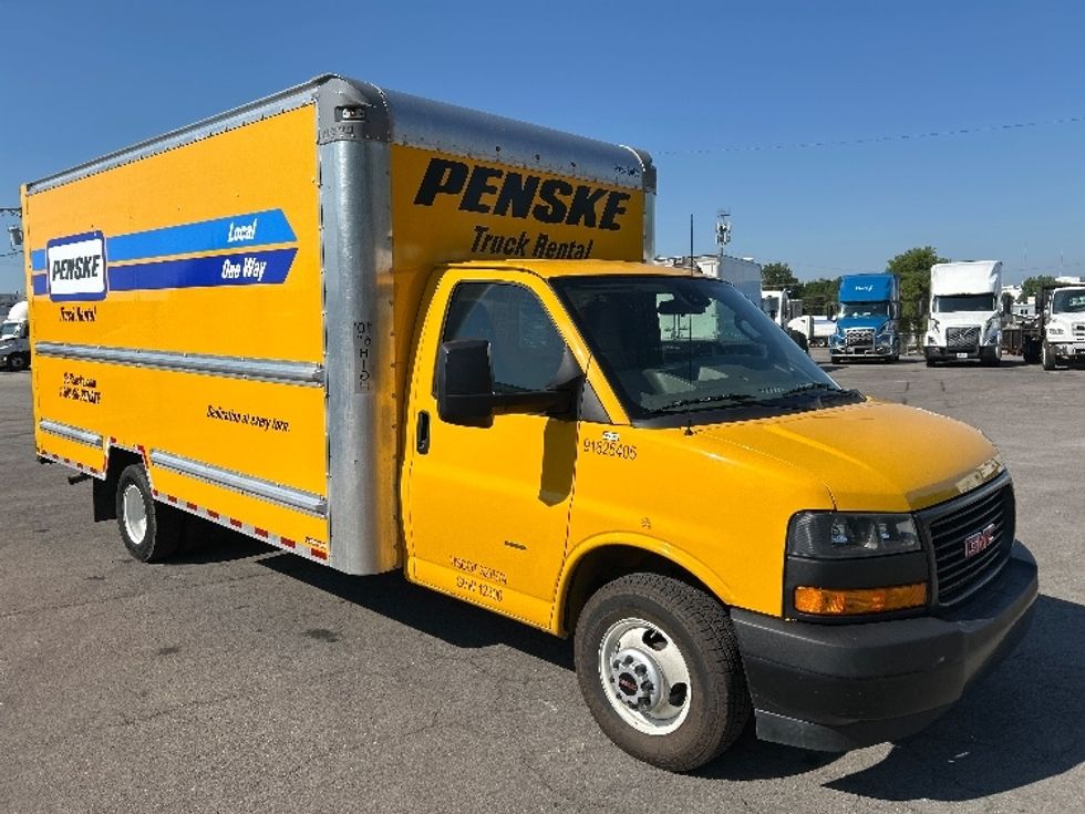Light Duty Box Truck-Light and Medium Duty Trucks-GMC-2022-Savana G33903-Fort Wayne-IN-71,200\n\t\tmiles-$ 29,250 - Image 1
