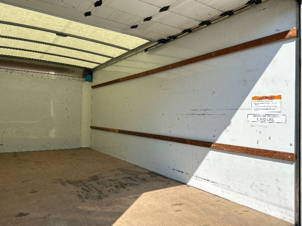 Light Duty Box Truck-Light and Medium Duty Trucks-GMC-2022-Savana G33903-Fort Wayne-IN-71,200\n\t\tmiles-$ 29,250 - Image 11